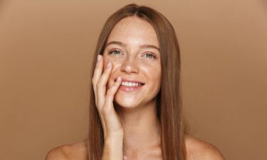 顔（表情筋）の筋トレ？顔の筋肉を鍛えると人生を豊かにする効果が！