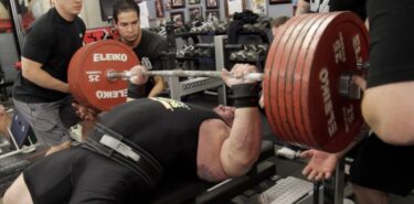 ベンチプレスの世界記録が凄い！日本人は筋トレしても勝てないかも？