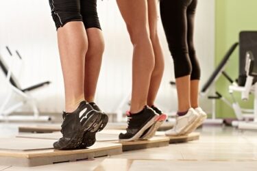 ふくらはぎの筋肉痛の原因、解消・治し方とは？筋トレして歩けないを改善！