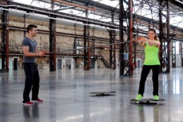 チューブで筋トレ！ゴムチューブの筋肉トレーニング方法が凄く良い！