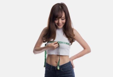 バストサイズそのまま！胸が痩せないダイエットにバストアップの筋トレ