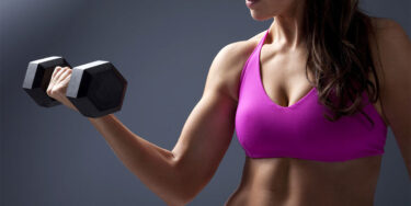 ダンベルで筋トレ！女性にオススメなトレーニングピックアップ！
