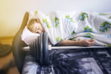 睡眠とダイエット？痩せるには睡眠でホルモン調整・筋トレ・食事管理を